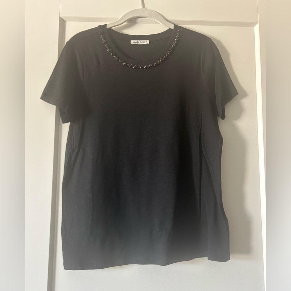 Black t-shirt